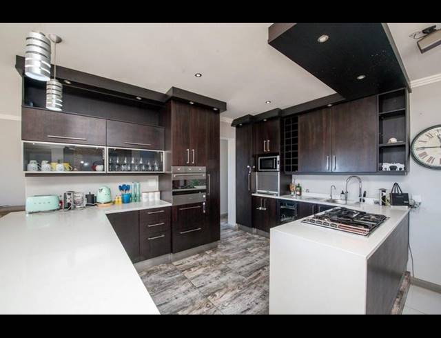 4 BEDROOM HOUSE FOR SALE IN COPPERLEAF ESTATE